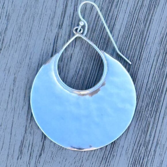 Silpada Signed 925 Sterling Silver Hammered Crescent Drop Earrings - Picture 2 of 4